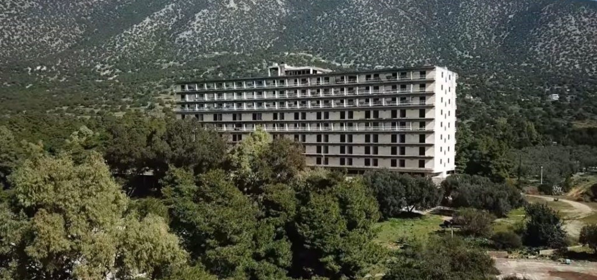 Το πρώτο ξενοδοχείο γυμνιστών της δεκαετίας του ’80 στην Πελοπόννησο γίνεται πολυτελές resort