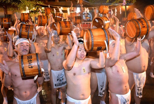 Στο «γυμνό φεστιβάλ» για πρώτη φορά θα μπορούν να πάρουν μέρος και γυναίκες