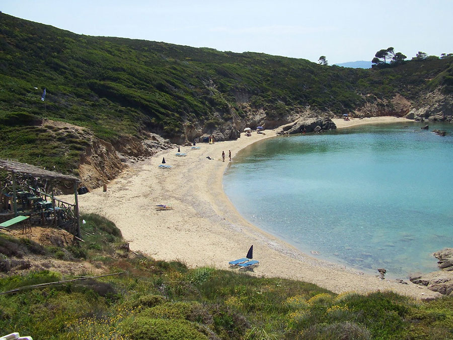 Δημόσιες ομάδες με αντικείμενο τον γυμνισμό στην Ελλάδα στο Facebook!